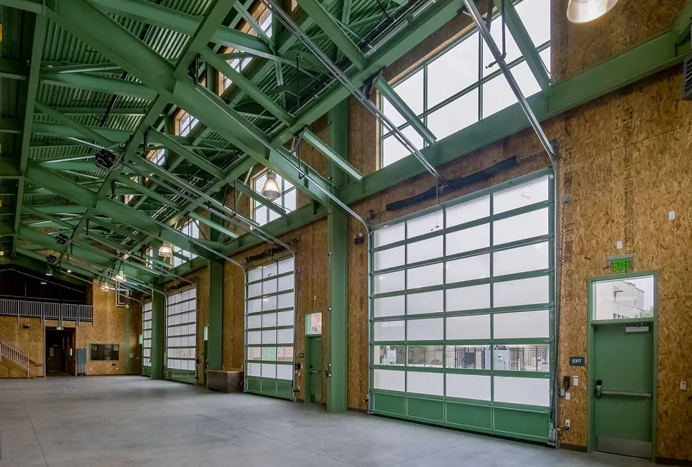 Commercial full-view aluminum